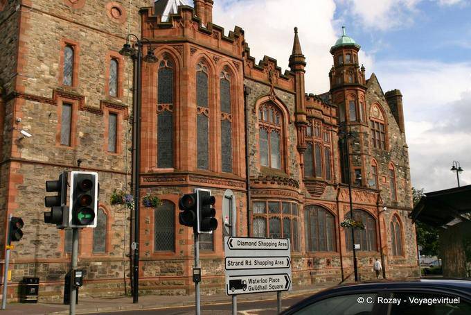 Exterior architecture of Guildhall, rebuilt and renovated in 1912, Derry - Nothern Ireland