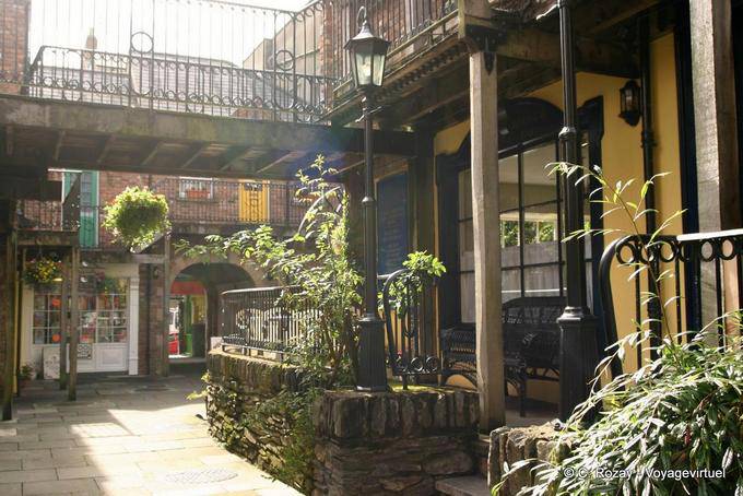 Typical Courtyard, Derry - Nothern Ireland
