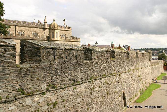 Ramparts along the Cathedral, Derry - Nothern Ireland