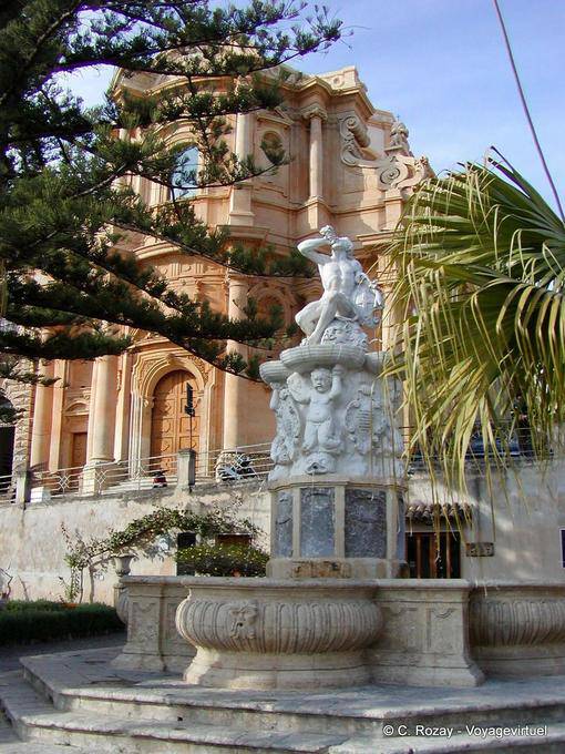 Statue in front of San Domenico, Noto - Italy