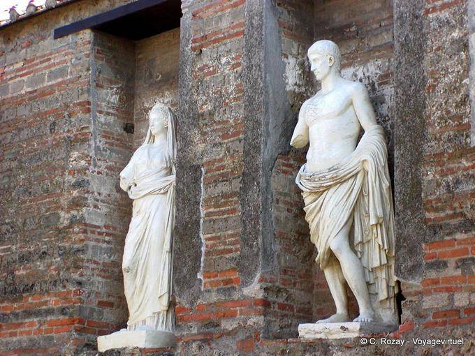White marble statues, Octavia and Marcellus Macellum, Pompeii - Italy