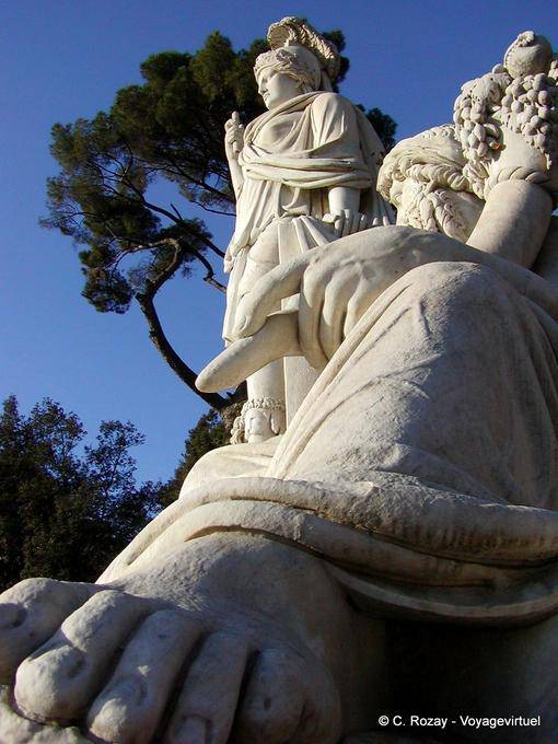 Foot statue, fountain of the goddess of Rome, People's Square - Italy
