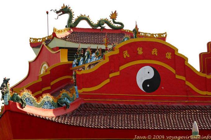 Dragon on the roof, Ying and Yang, Chinese temple, Banyuwangi, Java - Indonesia