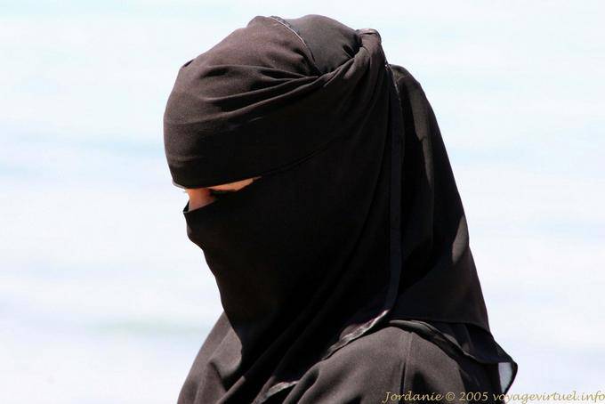 The Girl in black, Aqaba - Jordan