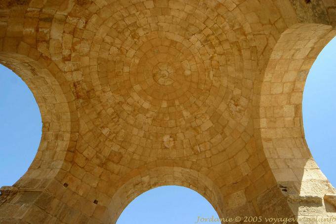 North Tetrapyle dome, interior, Jerash - Jordan