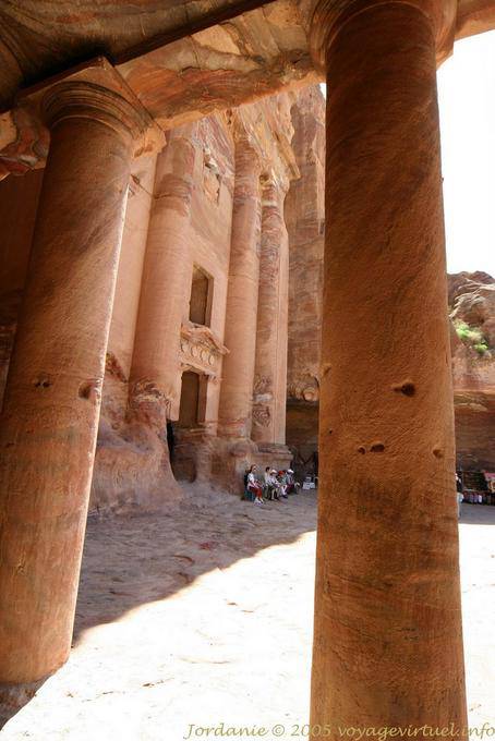 Along the side of the forehead courtyard Urn Tomb, Petra Khubta - Jordan