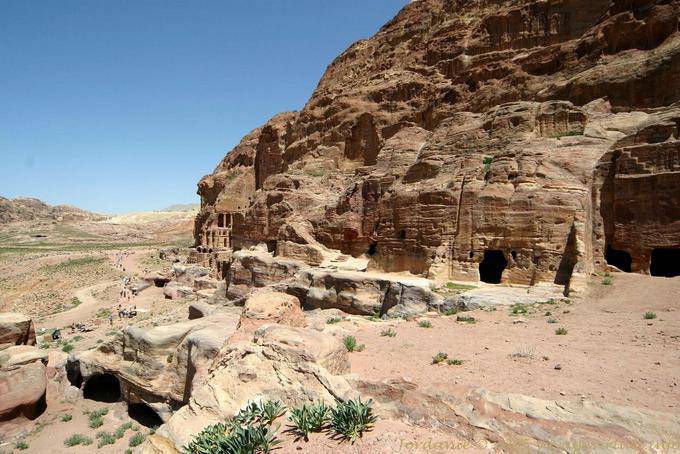 Along the cliffs of El Khoubta, Petra - Jordan