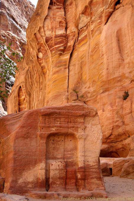 Altar hewn in stone Doric frieze with triglyphs and rosettes, Siq, Petra - Jordan