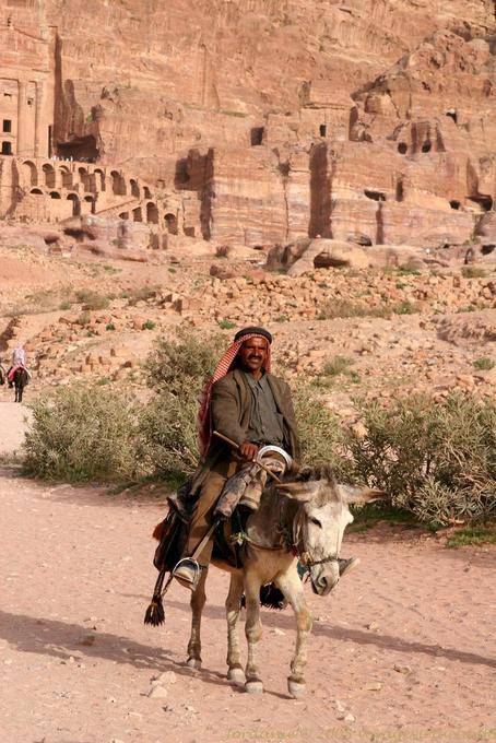 Passage of a donkey and his master, Petra Lower City - Jordan