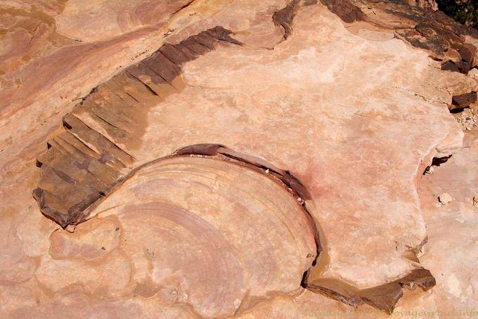 Geological formation on the way, Petra Zib Attuf - Jordan