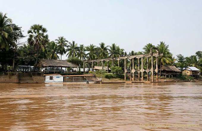 Det Island former French port, Lao