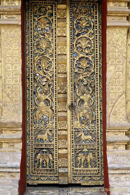 Wat Long Khun door of temple Xieng Men, Luang Prabang, Lao