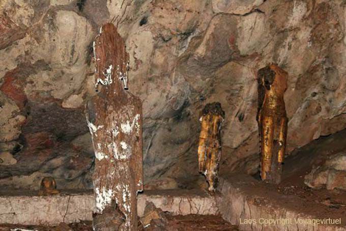 Buddhas corroded by moisture, Xieng Men, Luang Prabang, Lao