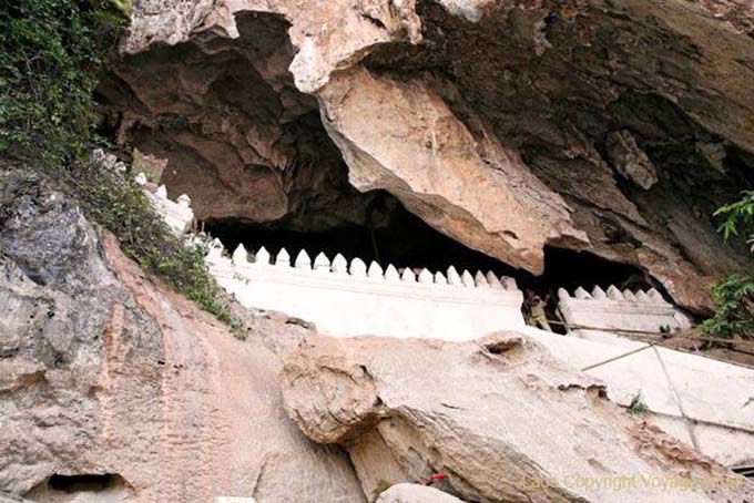 Entrance to Tham Ting, Pak Ou, Lao