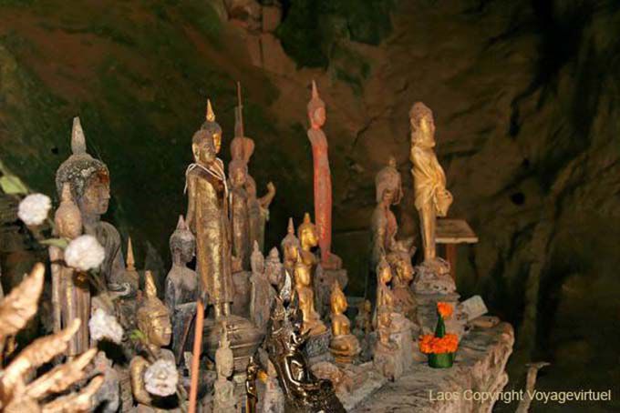 Buddha image Pak Ou Caves, Lao
