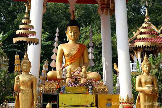 Buddhist altar, Wat Si Saket, Vientiane, Lao