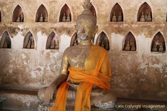 Buddha astonished, Wat Sisaket, Vientiane, Lao