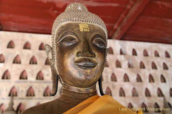 Buddha smiling, Wat Si Saket, Vientiane, Lao