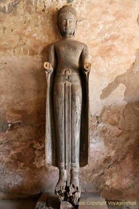 Buddha with hands cut off, Wat Si Saket, Vientiane, Lao
