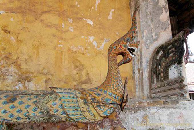 Magnificent painted naga, Wat Sisaket, Vientiane, Lao