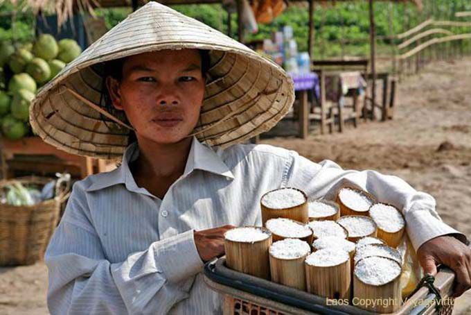 Sticky rice saleswoman, Wat Phou, Lao
