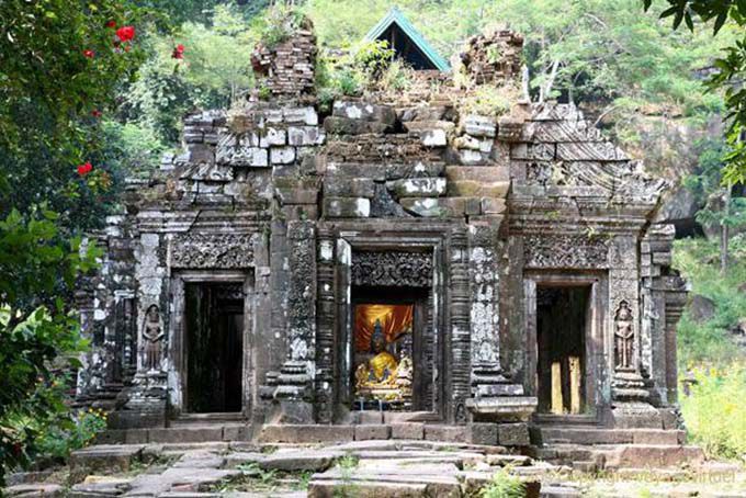 Front of the sanctuary, Wat Phou, Lao