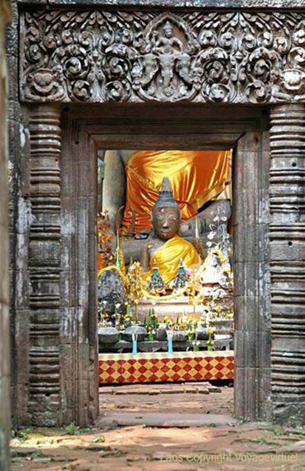Chamaré altar with Buddha, Wat Phou, Lao