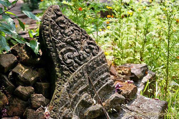 Chiseled Ruin, Wat Phou, Lao