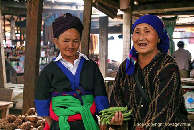 Poses for Voyagevirtuel, Xieng Khouang, Lao