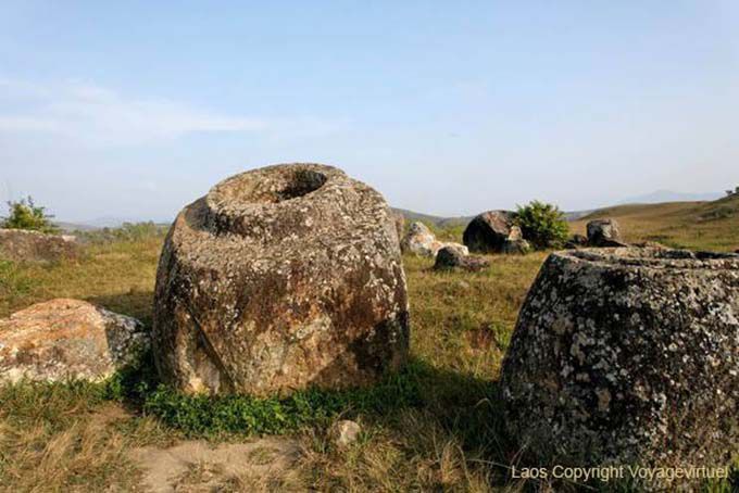 Walk on site 2, Plain of Jars Xieng Khouang, Lao