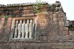 Window twisted columns, Vat Phou, Lao.