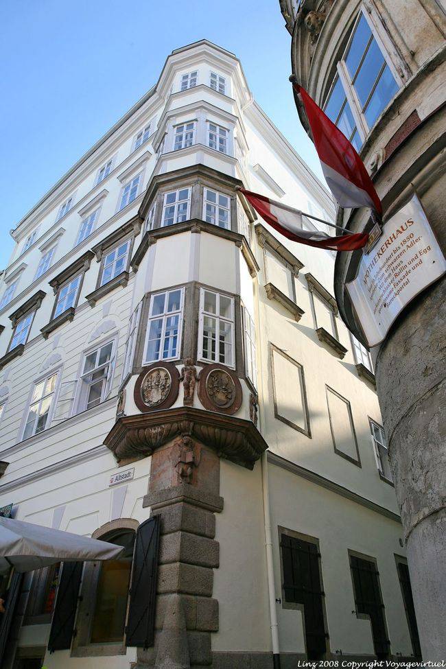Altstadt, opposite the Apothekerhaus, Linz - Austria