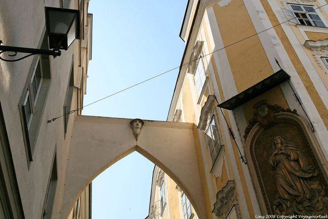 Domgasse, head arch, Linz - Austria