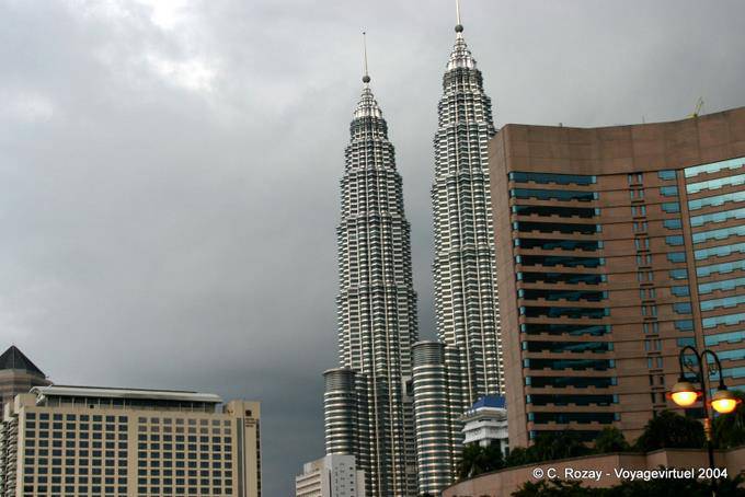The twin skyscrapers, the tallest buildings in the world, Petronas, Kuala Lumpur - Malaysia