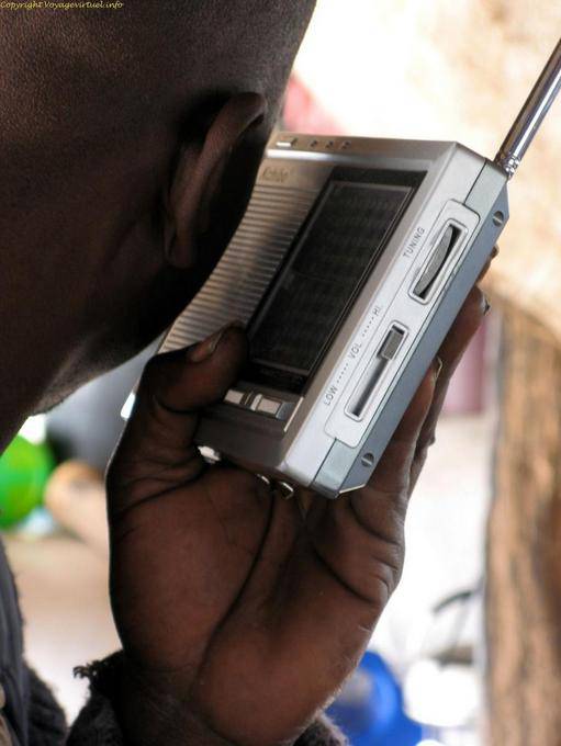 Entre Mopti et Tombouctou Pinasse Radio Mali