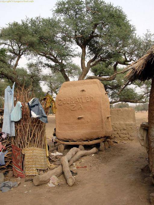 Vers Sokoura Village Griots Grenier Mali