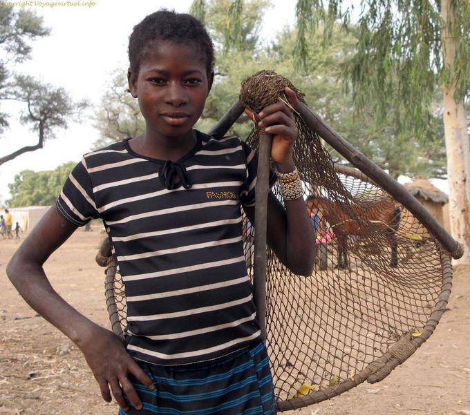 Vers Sokoura Village Griots Pecheuse Mali