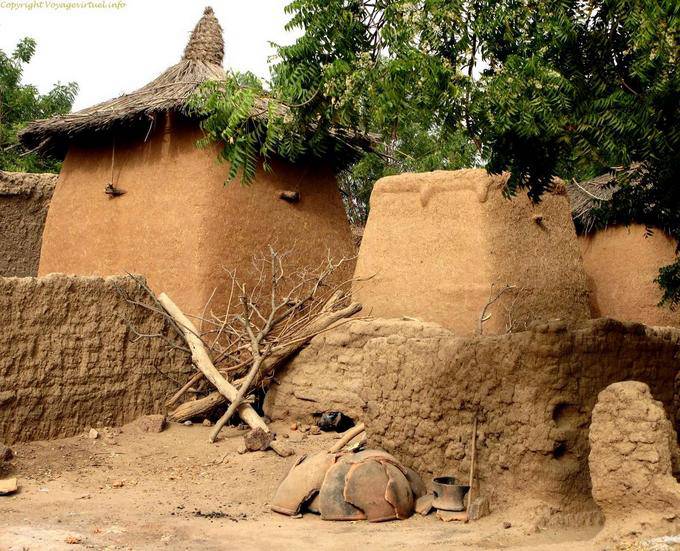 Vers Sokoura Village Potieres Mali