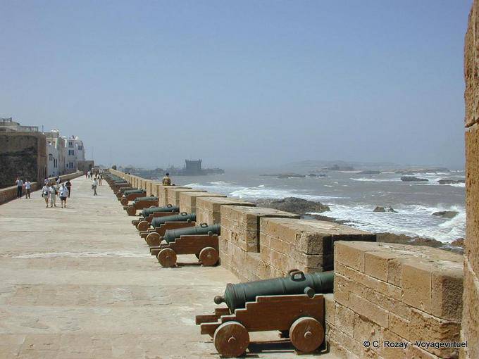 Essaouira, cannons on the ramparts alignment - Morocco
