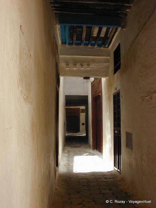 Light in the transition from the old Meknes - Morocco