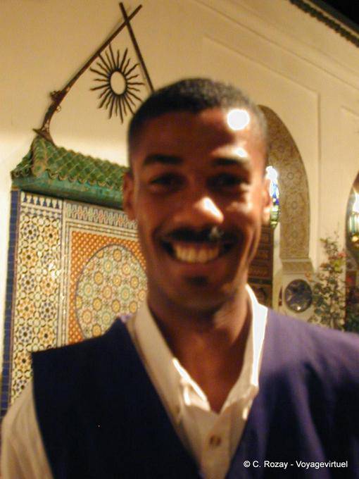 Who therefore resembles the server, Meknes - Morocco