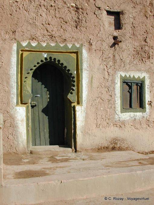 Moorish gate and wall of earth, Tamedakhte - Morocco