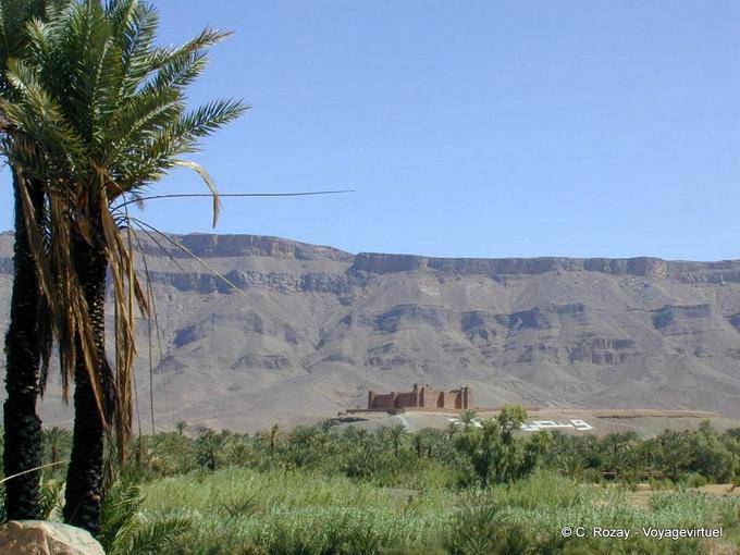First kasbah of the Draa Valley - Ouarzazate to Zagora - Morocco
