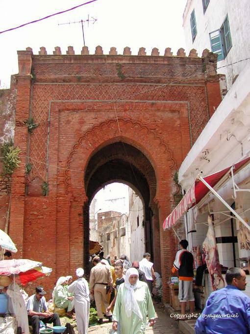 The red door kisaria, Bab el Kasbah, Larache - Morocco