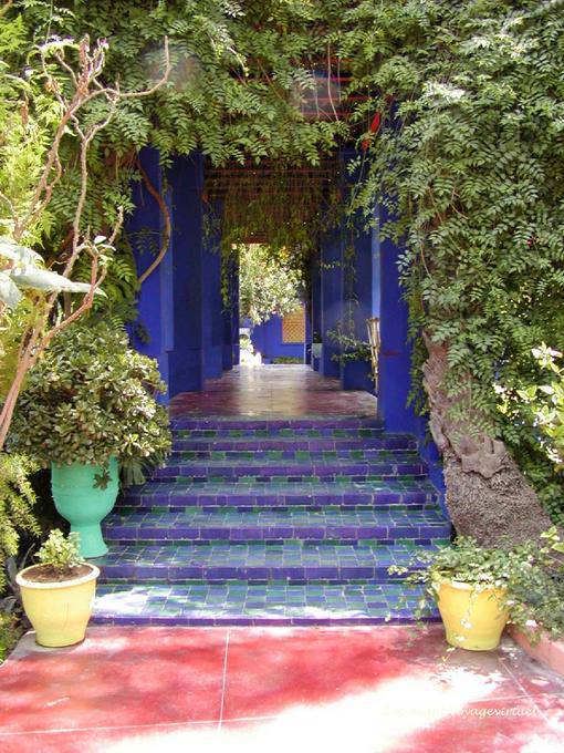 Stair tiles zelige, Jardin Majorelle, Marrakech - Morocco