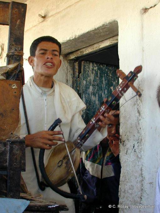 Improvised music Berber market, about Essaouira - Morocco