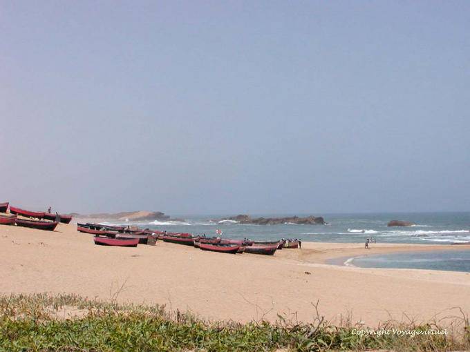 Facing the ocean at high tide Oualidia - Morocco