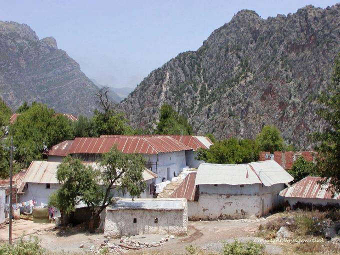 A sheet metal roof building towards the entrance of the gorges of Oued Lau, Rif - Morocco