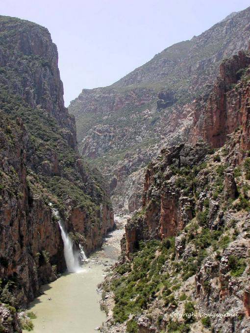 A waterfall in the gorge of the Oued Lau - Morocco