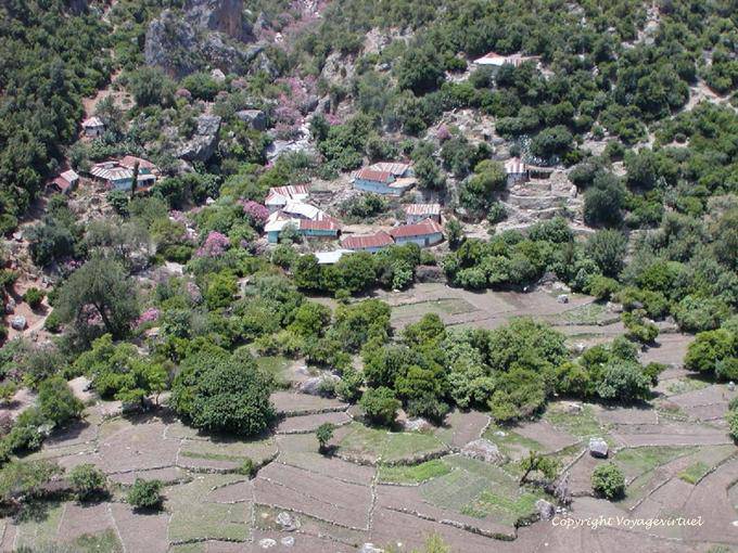 Traditional village culture towards the Oued Lau Valley - Morocco